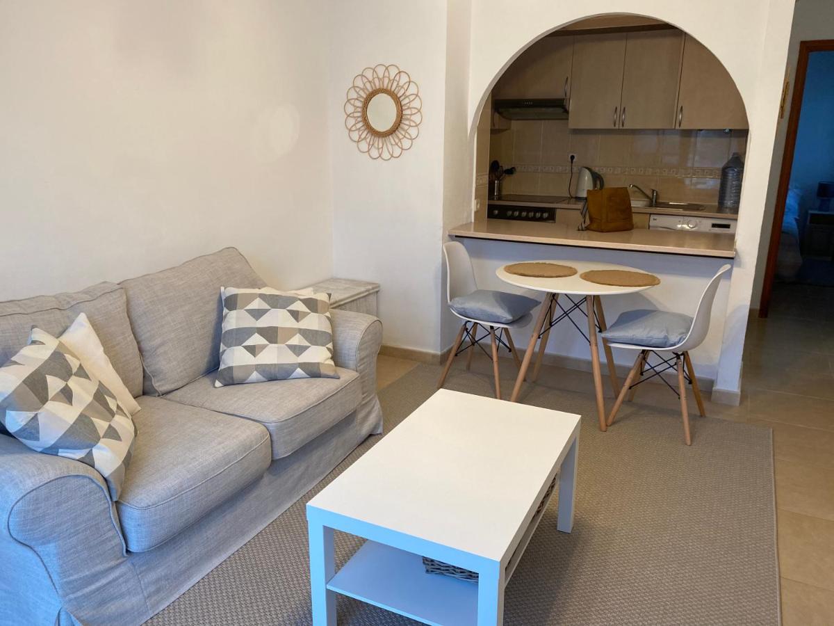 Estrella Del Mar 8. 1 Bedroom Villa With Pool And Gardens 300 Metres From The Beach Corralejo Esterno foto